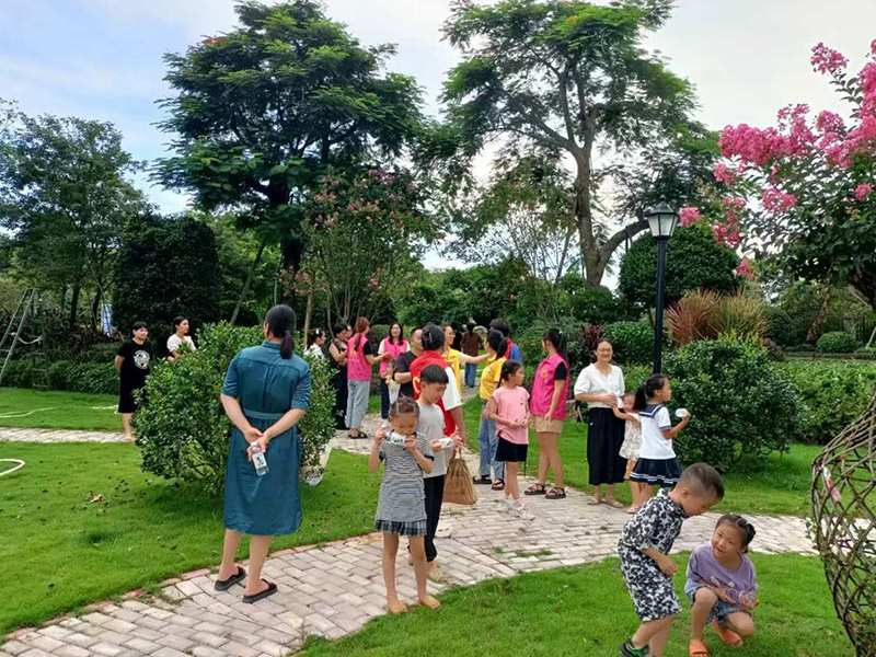 Students Explore Water Wise Gardening At Wlala Garden (4)